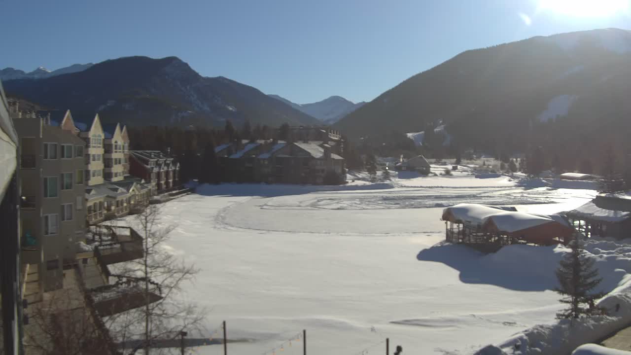 Webcam Keystone: Lakeside village