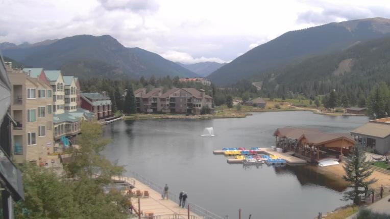 Webcam Keystone: Lakeside village