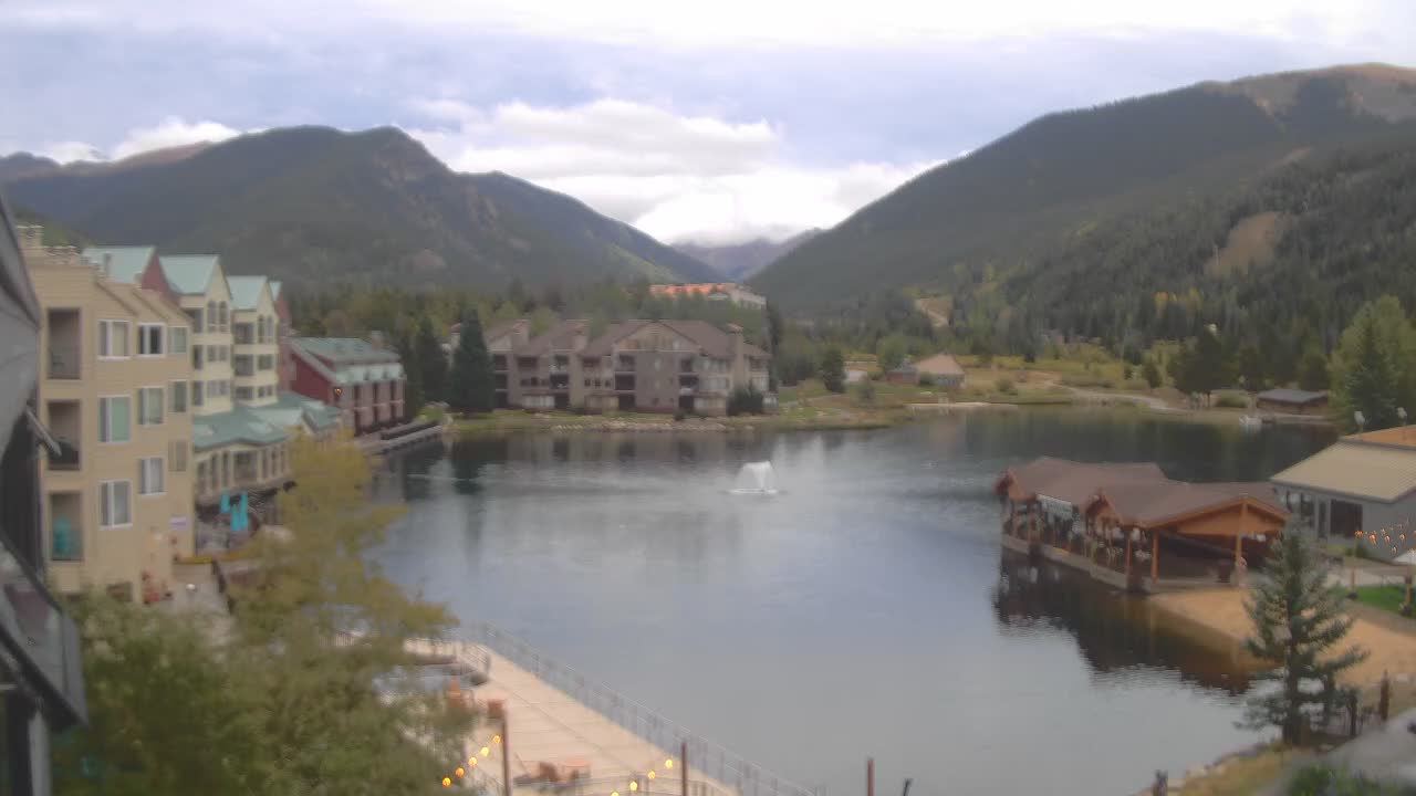 Webcam Keystone: Lakeside village
