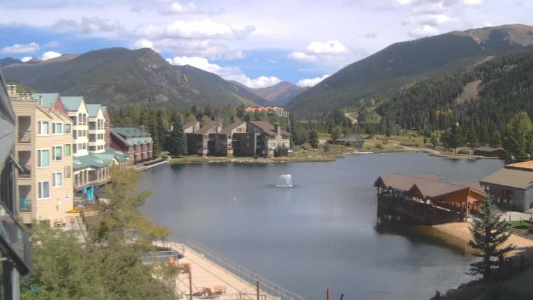 Webcam Keystone: Lakeside village