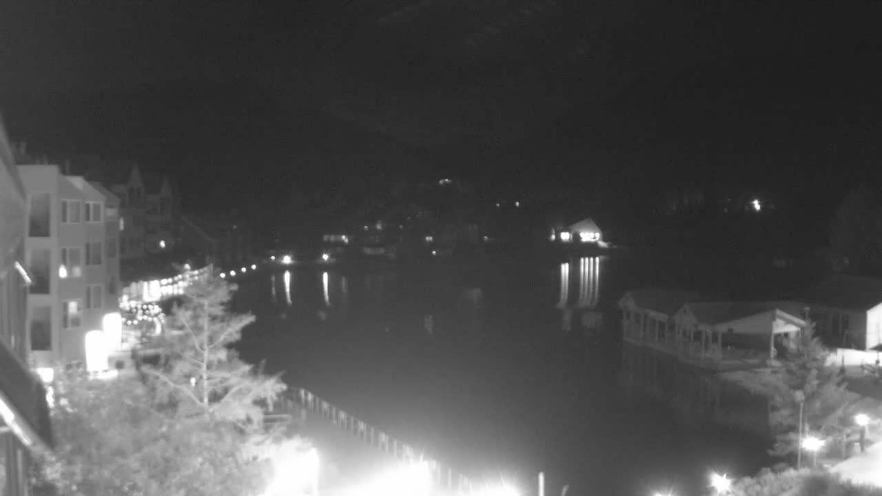 Webcam Keystone: Lakeside village