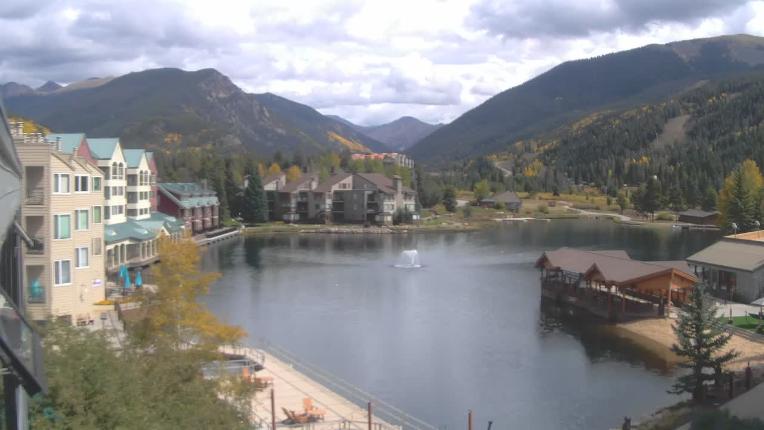 Webcam Keystone: Lakeside village