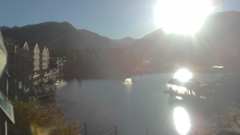 Webcam Keystone: Lakeside village