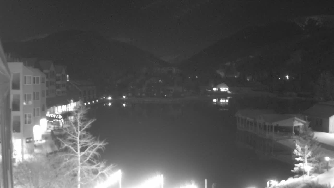 Webcam Keystone: Lakeside village