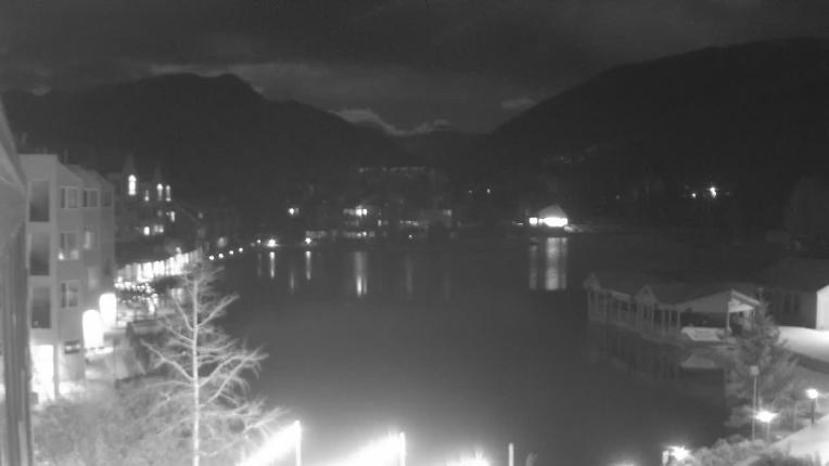 Webcam Keystone: Lakeside village