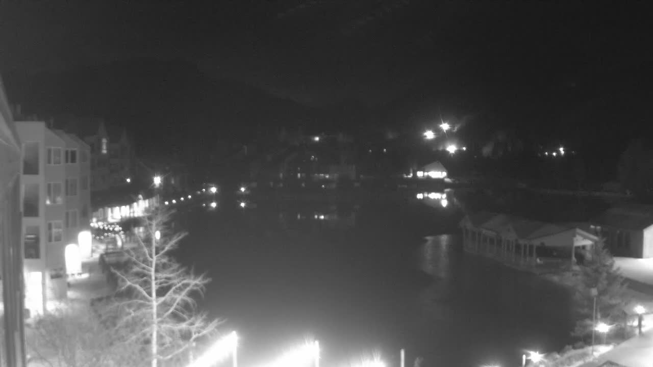 Webcam Keystone: Lakeside village