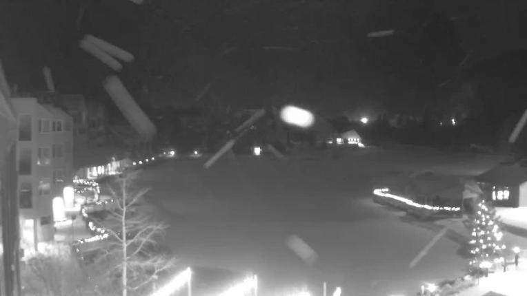 Webcam Keystone: Lakeside village