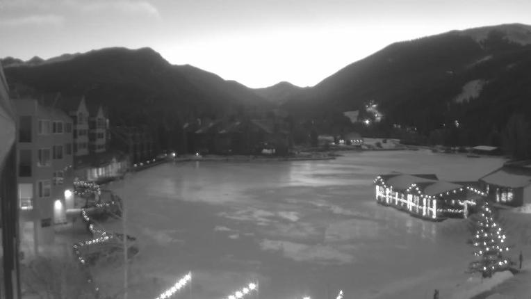 Webcam Keystone: Lakeside village