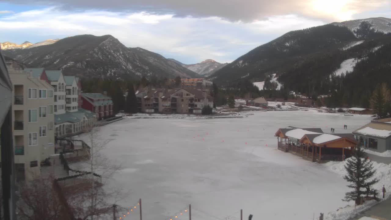 Webcam Keystone: Lakeside village