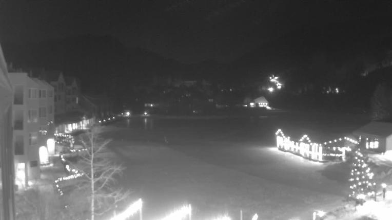 Webcam Keystone: Lakeside village