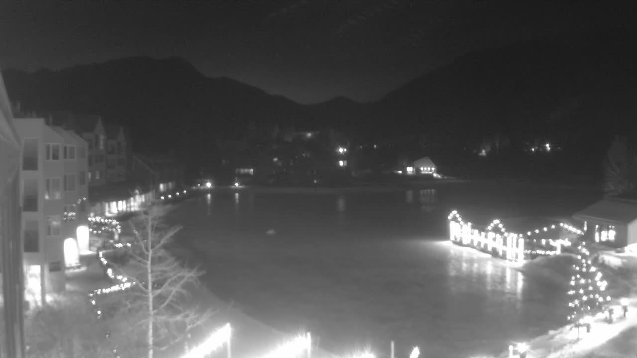 Webcam Keystone: Lakeside village