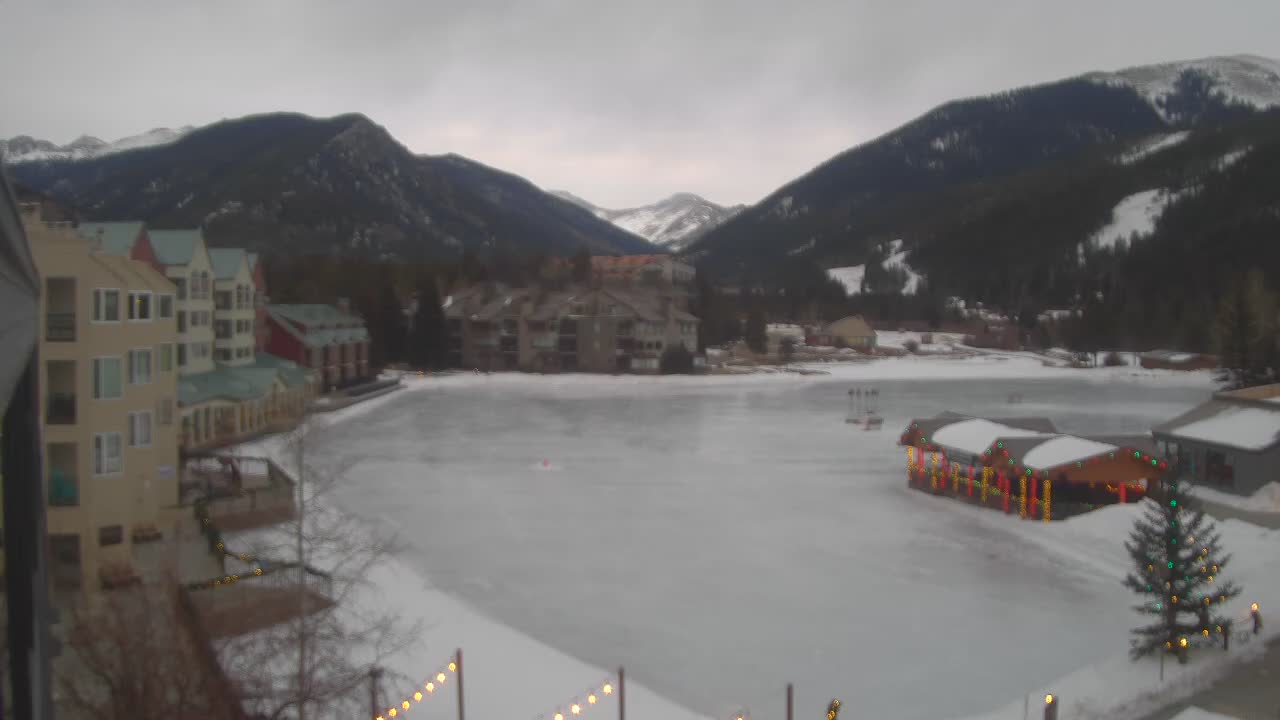 Webcam Keystone: Lakeside village