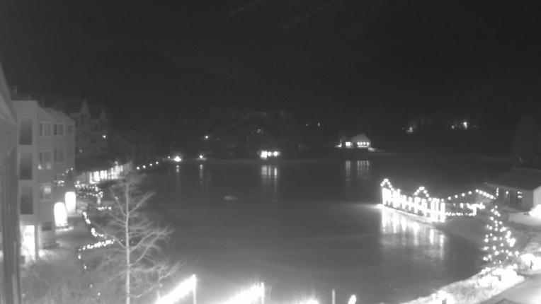 Webcam Keystone: Lakeside village