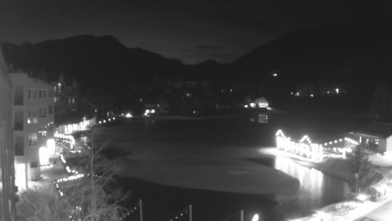 Webcam Keystone: Lakeside village