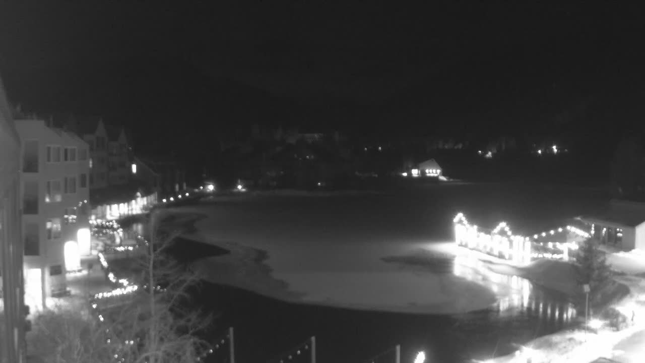 Webcam Keystone: Lakeside village
