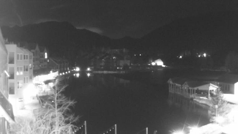 Webcam Keystone: Lakeside village