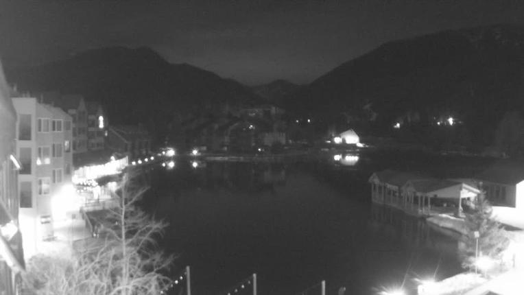 Webcam Keystone: Lakeside village