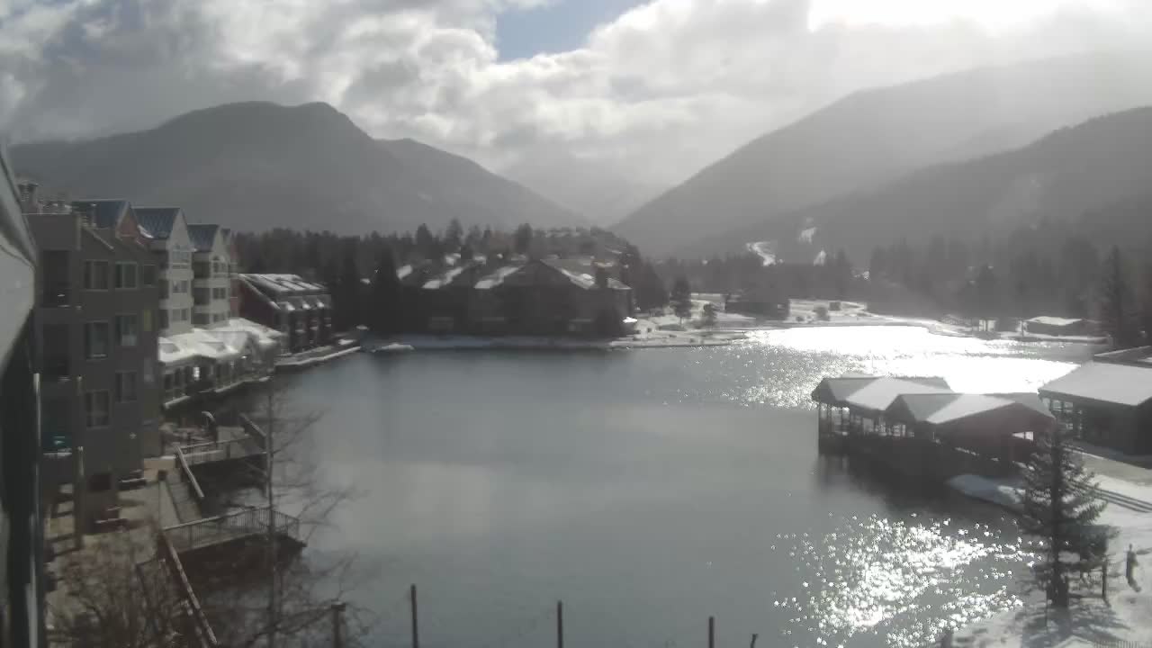 Webcam Keystone: Lakeside village