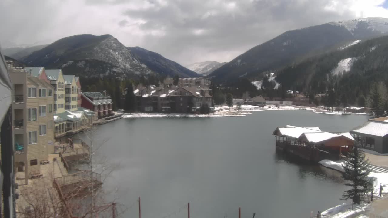 Webcam Keystone: Lakeside village