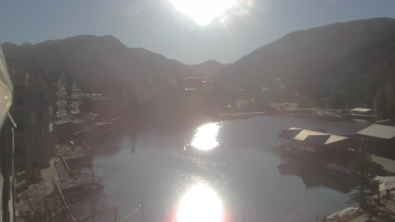 Webcam Keystone: Lakeside village