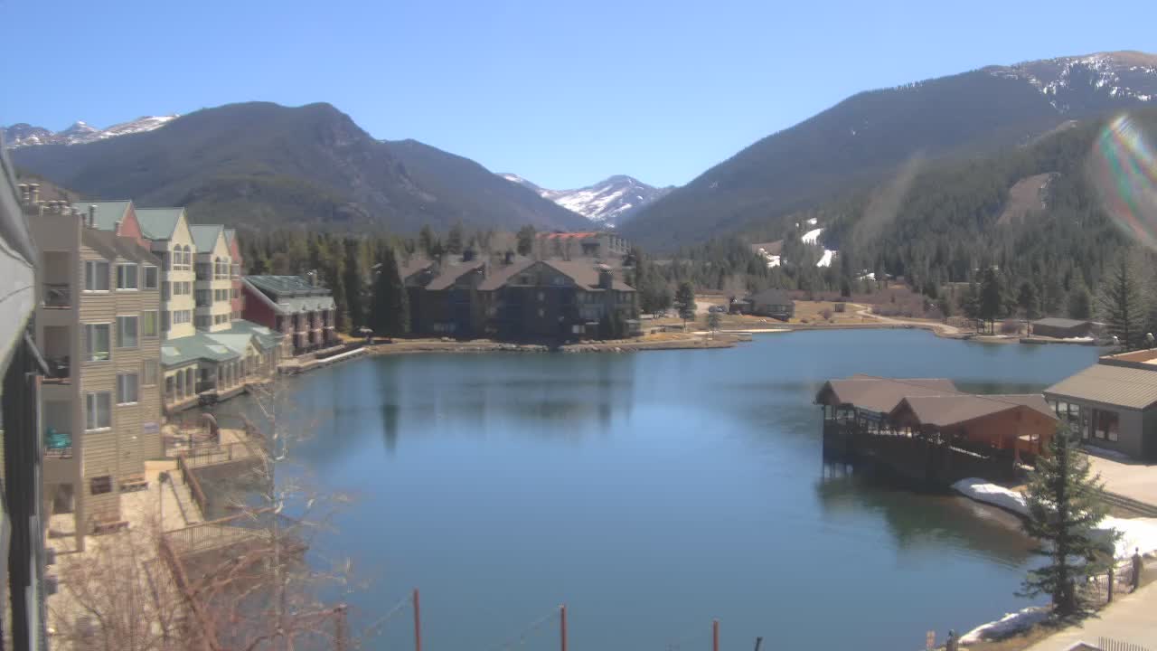Webcam Keystone: Lakeside village