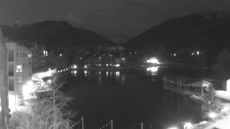 Webcam Keystone: Lakeside village