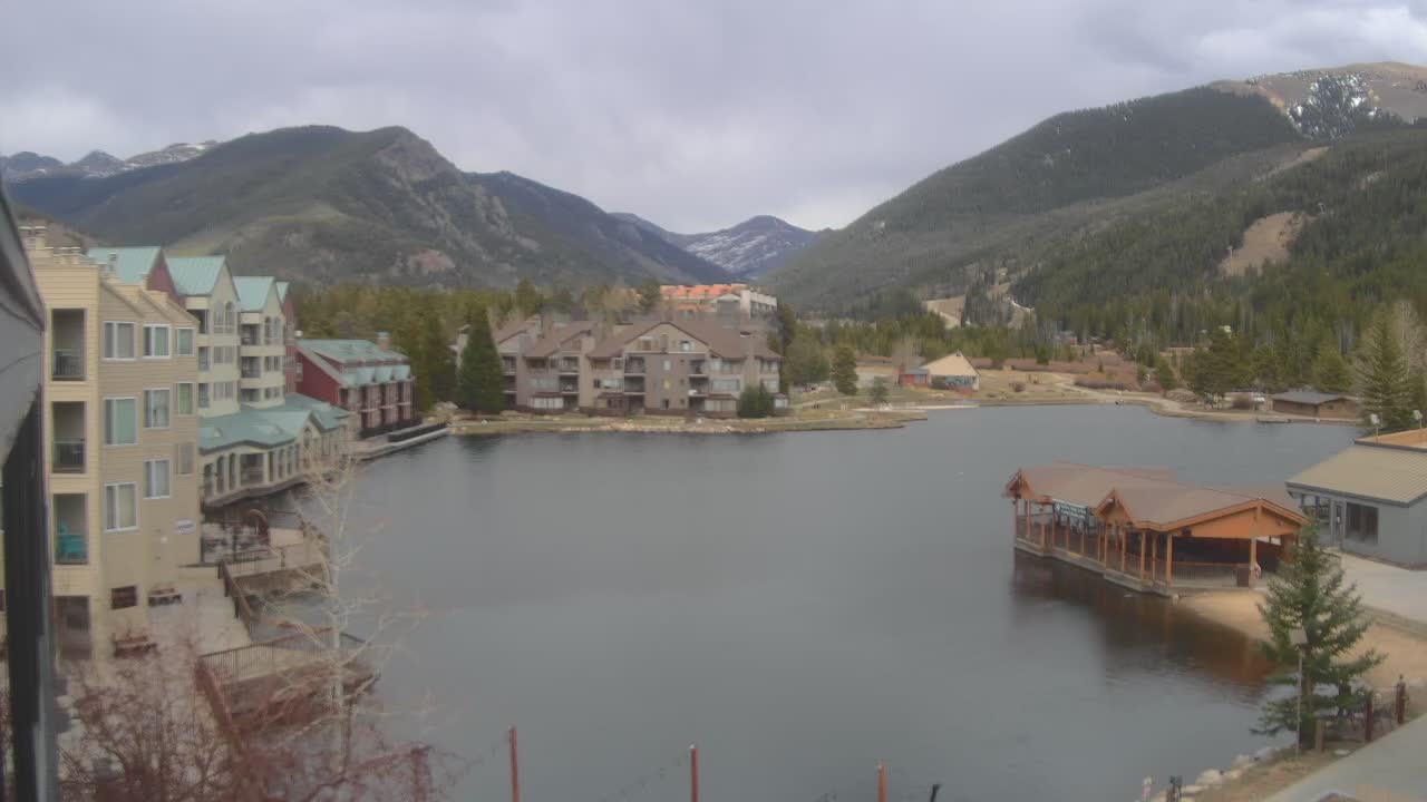 Webcam Keystone: Lakeside village