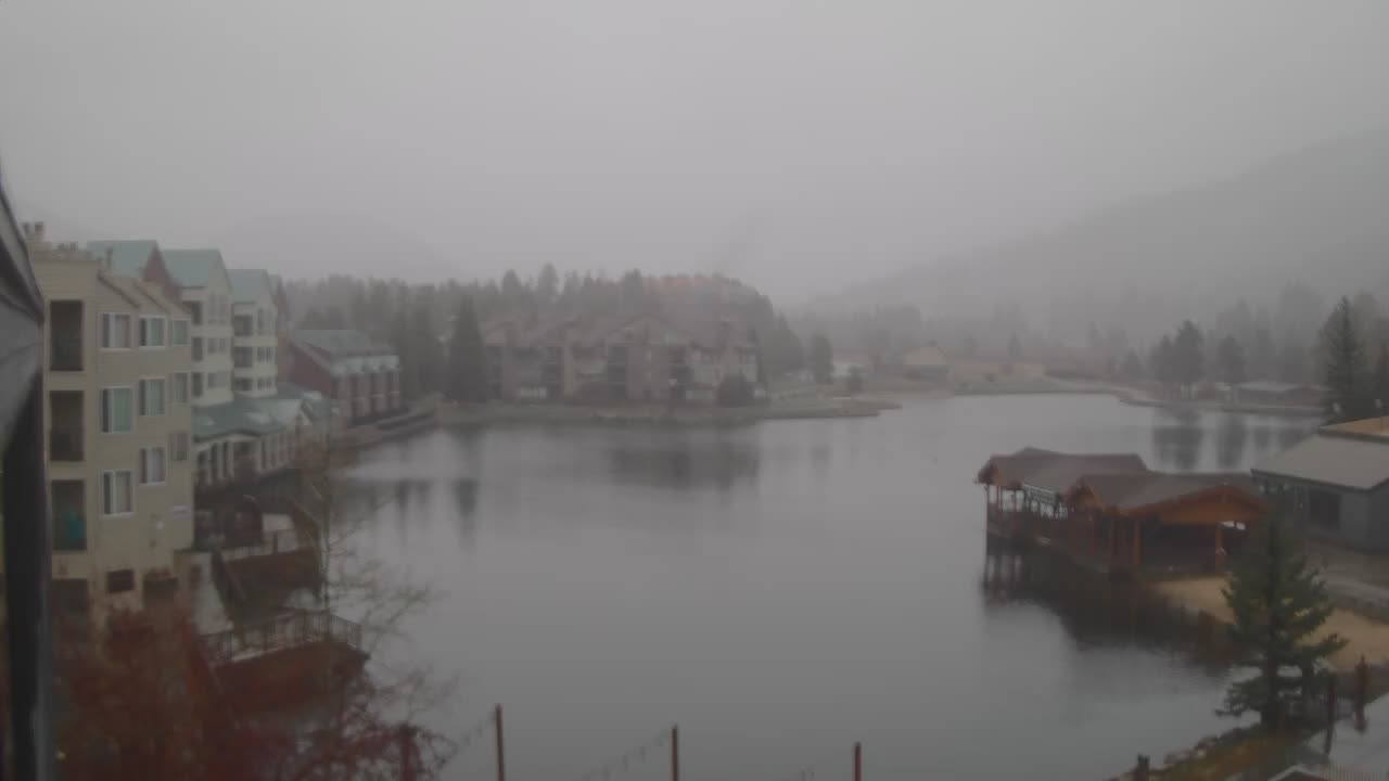 Webcam Keystone: Lakeside village