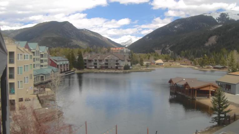 Webcam Keystone: Lakeside village