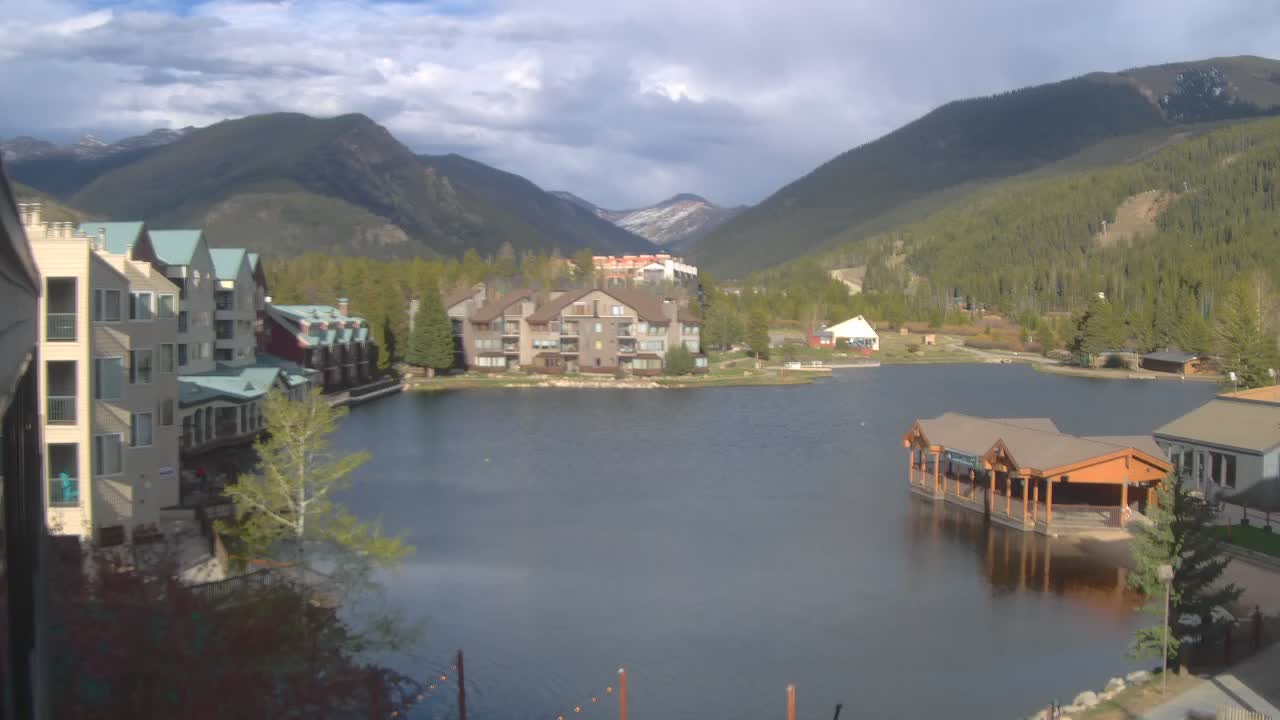 Webcam Keystone: Lakeside village