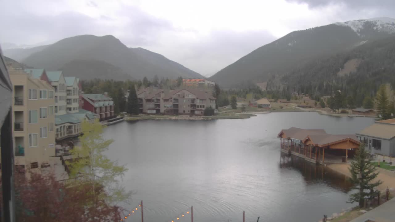Webcam Keystone: Lakeside village