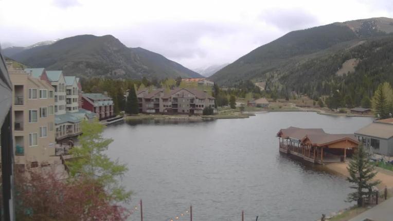Webcam Keystone: Lakeside village