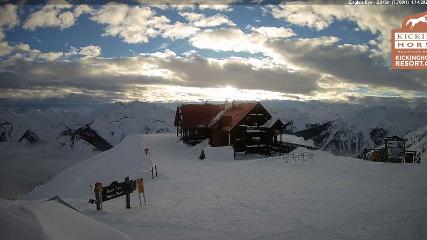 Kicking Horse: Eagles Eye Restaurant (kickinghorseresort.com)