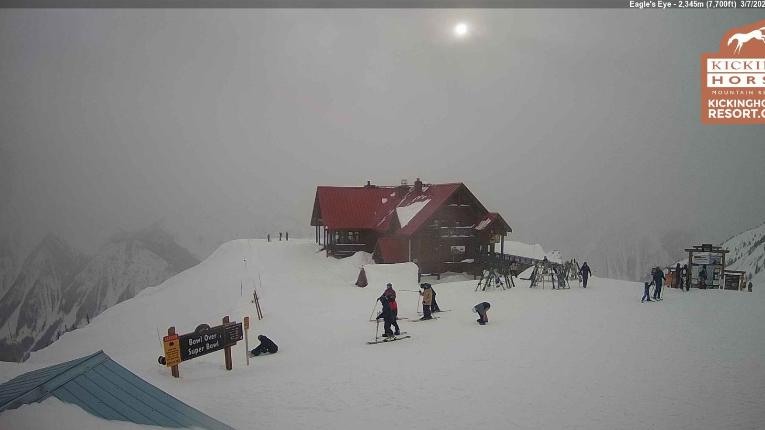 Webcam Kicking Horse: Eagles Eye Restaurant