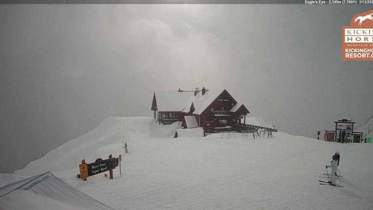Webcam Kicking Horse: Eagles Eye Restaurant