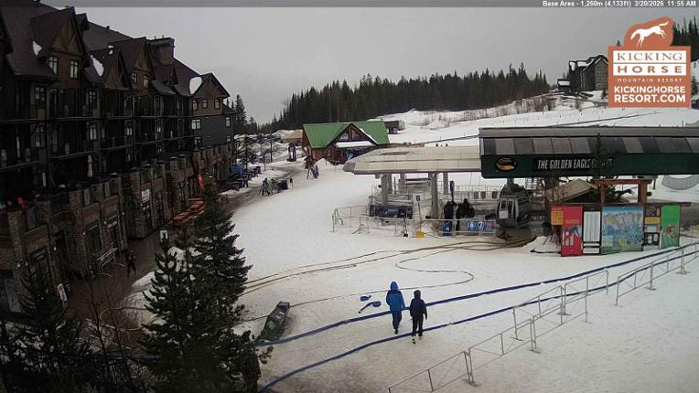 Webcam Kicking Horse: Gondola Base