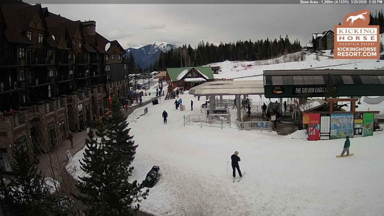 Webcam Kicking Horse: Gondola Base