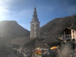 La Clusaz: Place du Village (laclusaz.com)