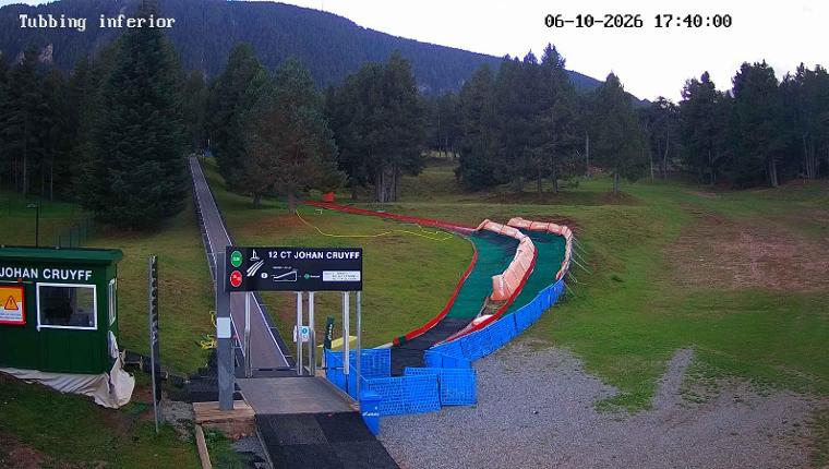 Webcam La Molina: Tubbing i cinta