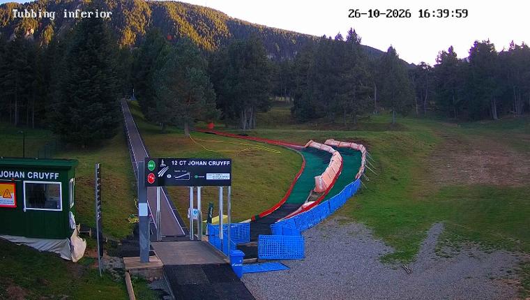 Webcam La Molina: Tubbing i cinta