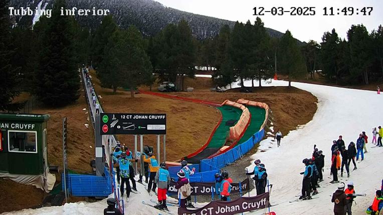 Webcam La Molina: Tubbing i cinta