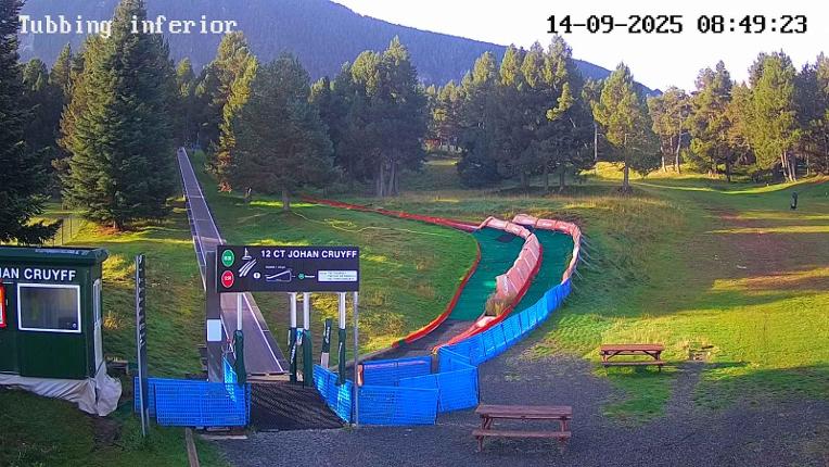 Webcam La Molina: Tubbing i cinta