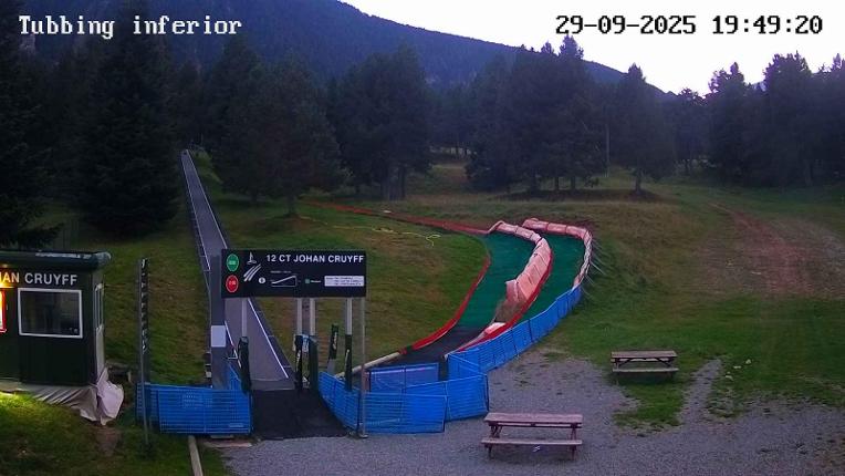 Webcam La Molina: Tubbing i cinta