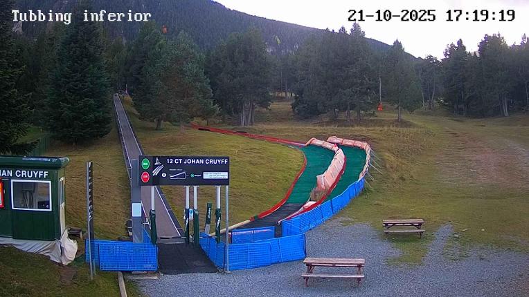 Webcam La Molina: Tubbing i cinta