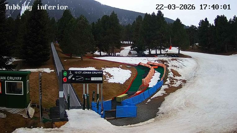 Webcam La Molina: Tubbing i cinta