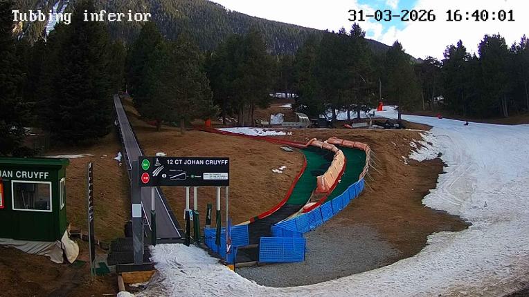Webcam La Molina: Tubbing i cinta