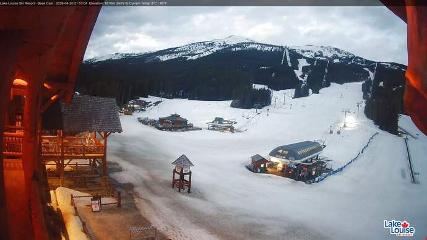 Lake Louise: Front Side - Whitehorn Summit (skilouise.com)