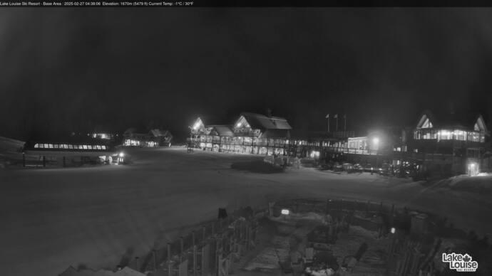 Webcam Lake Louise: Lodge of ten peaks