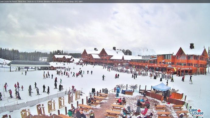 Webcam Lake Louise: Lodge of ten peaks