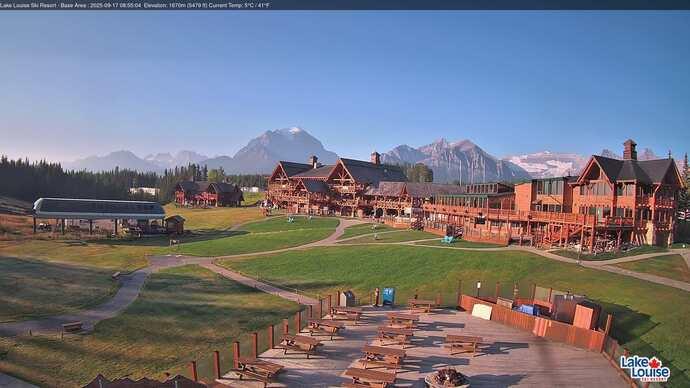 Webcam Lake Louise: Lodge of ten peaks